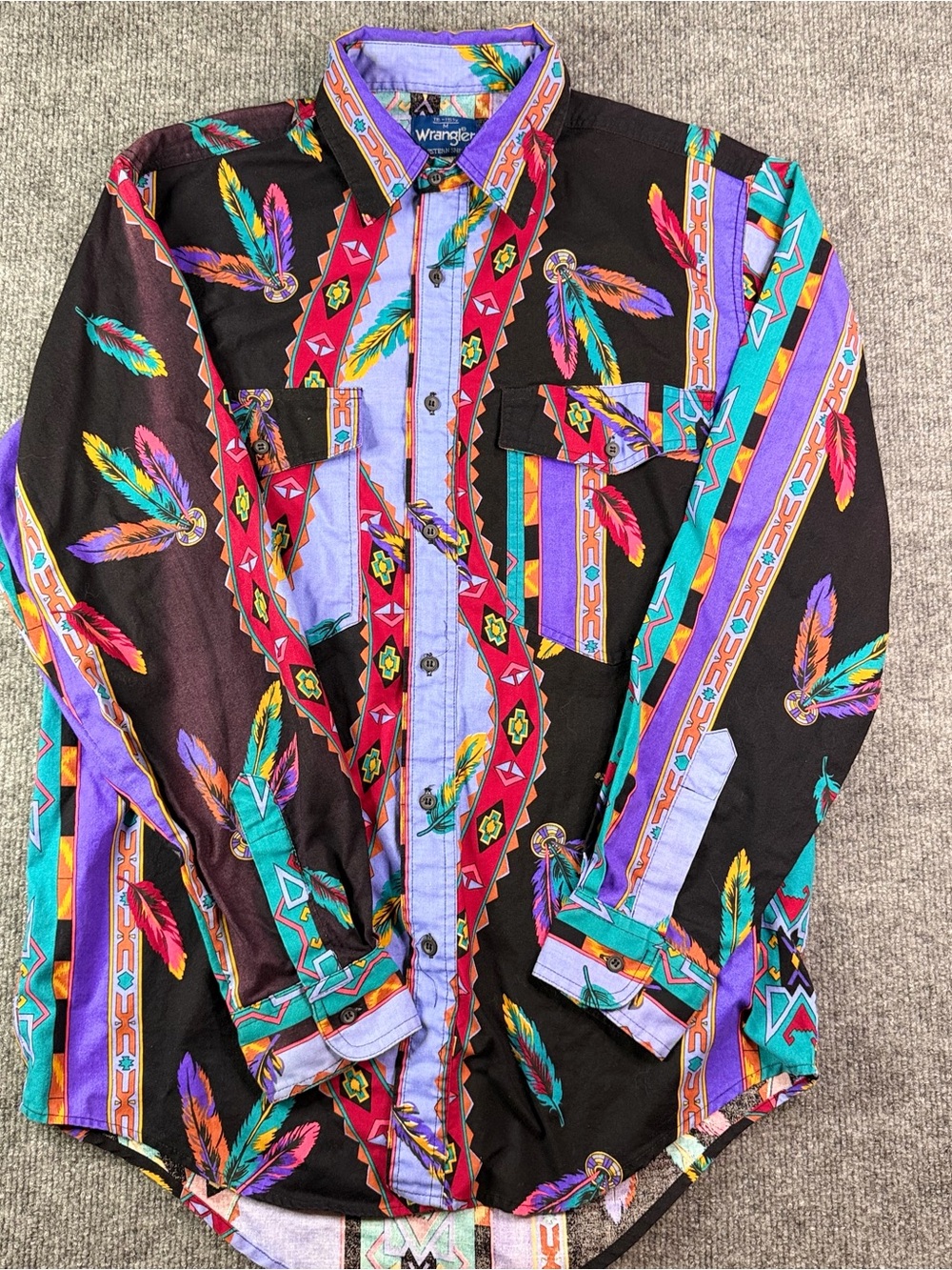 Vintage Wrangler Mens M Western Shirt Native American Feather Print Colorful 90s